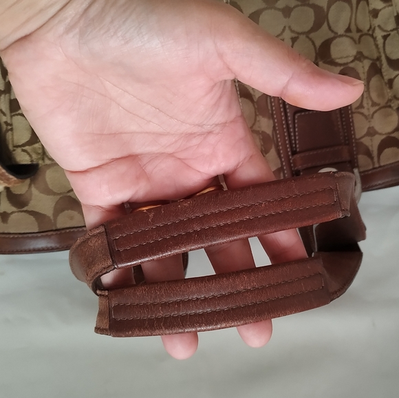 Coach Signature Brown Canvas Gallery 10079 Large Carry All Zip Up Shoulder Purse - Picture 4 of 17